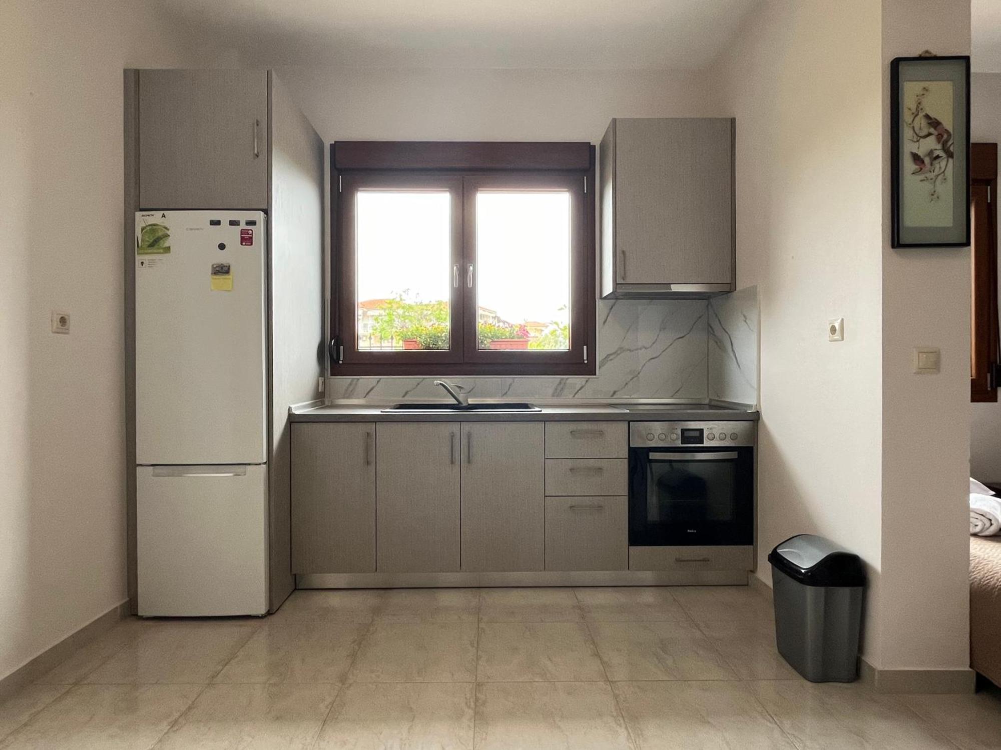 Gaestehaus Dimitra Паралия Дионисиу Екстериор снимка